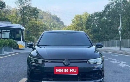 Volkswagen Golf VIII, 2022 год, 1 310 000 рублей, 2 фотография