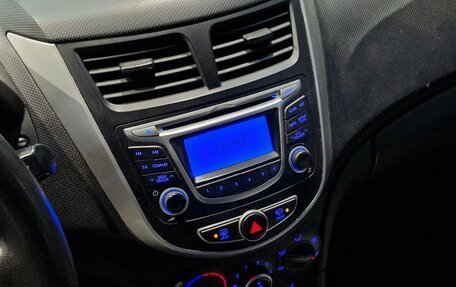 Hyundai Solaris II рестайлинг, 2014 год, 889 000 рублей, 3 фотография