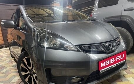 Honda Fit III, 2012 год, 1 020 000 рублей, 4 фотография