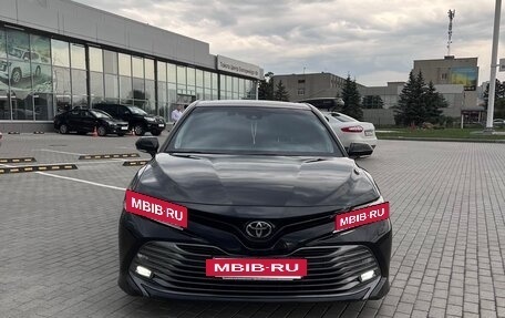 Toyota Camry, 2020 год, 3 100 000 рублей, 4 фотография
