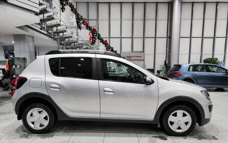 Renault Sandero II рестайлинг, 2015 год, 750 000 рублей, 5 фотография