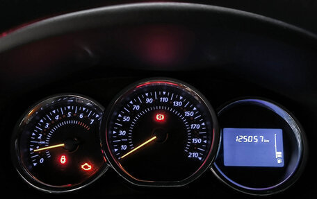 Renault Sandero II рестайлинг, 2015 год, 750 000 рублей, 16 фотография