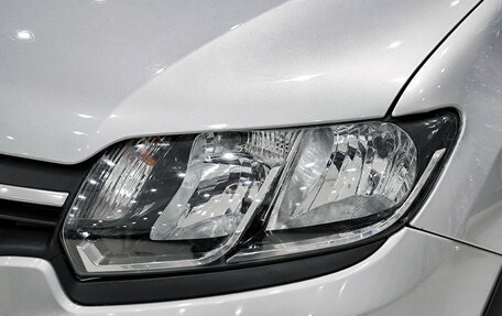 Renault Sandero II рестайлинг, 2015 год, 750 000 рублей, 21 фотография