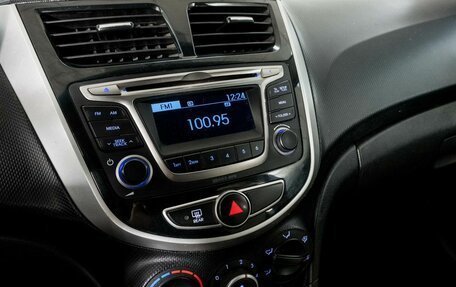 Hyundai Solaris II рестайлинг, 2012 год, 817 000 рублей, 11 фотография