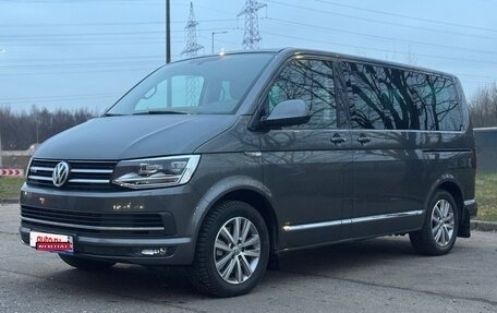 Volkswagen Multivan T6 рестайлинг, 2016 год, 4 990 000 рублей, 1 фотография