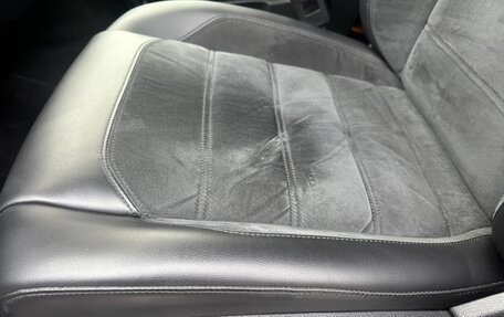 Volkswagen Multivan T6 рестайлинг, 2016 год, 4 990 000 рублей, 12 фотография