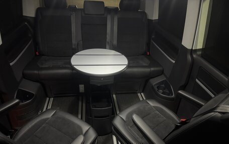 Volkswagen Multivan T6 рестайлинг, 2016 год, 4 990 000 рублей, 16 фотография