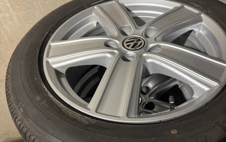 Volkswagen Multivan T6 рестайлинг, 2016 год, 4 990 000 рублей, 29 фотография