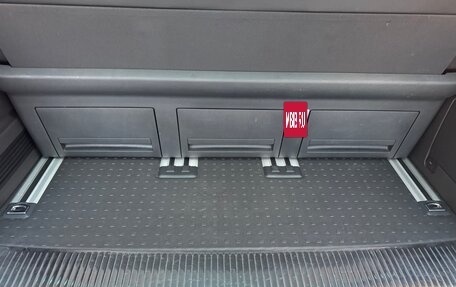 Volkswagen Multivan T6 рестайлинг, 2016 год, 4 990 000 рублей, 22 фотография