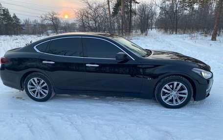 Infiniti Q70 I, 2016 год, 2 100 000 рублей, 1 фотография