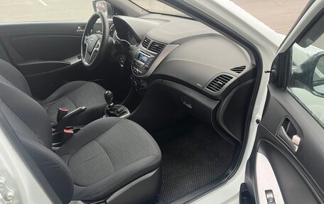 Hyundai Solaris II рестайлинг, 2016 год, 938 000 рублей, 21 фотография