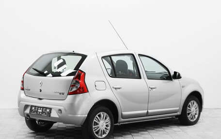 Renault Sandero I, 2013 год, 580 000 рублей, 2 фотография