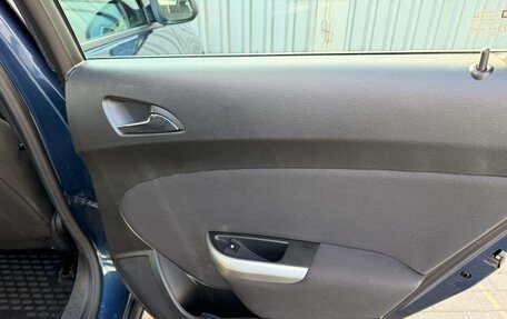 Opel Astra J, 2010 год, 550 000 рублей, 11 фотография