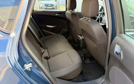 Opel Astra J, 2010 год, 550 000 рублей, 13 фотография