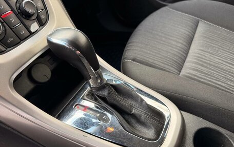 Opel Astra J, 2010 год, 550 000 рублей, 17 фотография