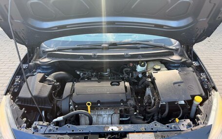 Opel Astra J, 2010 год, 550 000 рублей, 22 фотография