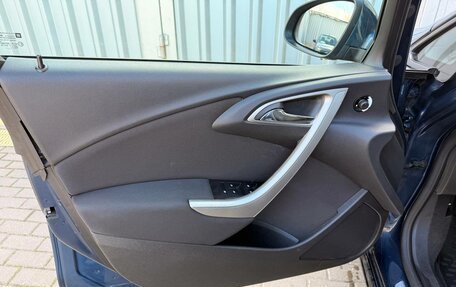 Opel Astra J, 2010 год, 550 000 рублей, 21 фотография