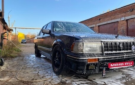 Nissan Cedric VII, 2000 год, 300 000 рублей, 12 фотография