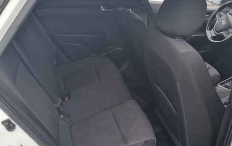 Hyundai Solaris II рестайлинг, 2018 год, 1 200 000 рублей, 9 фотография