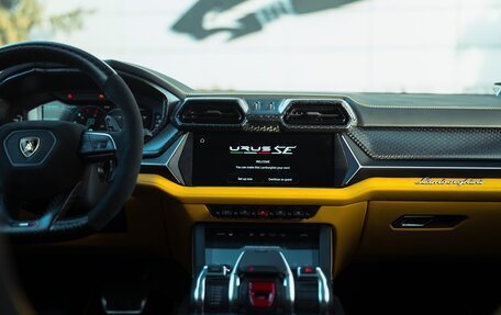 Lamborghini Urus I, 2025 год, 75 000 000 рублей, 26 фотография