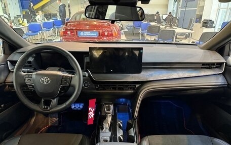 Toyota Camry, 2025 год, 4 950 000 рублей, 10 фотография