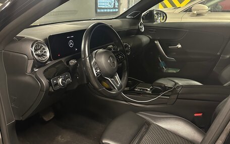 Mercedes-Benz A-Класс, 2019 год, 2 750 000 рублей, 7 фотография