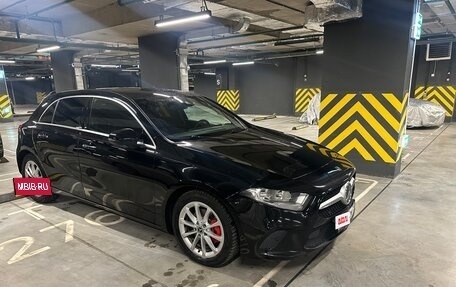 Mercedes-Benz A-Класс, 2019 год, 2 750 000 рублей, 3 фотография