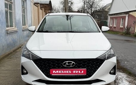 Hyundai Solaris II рестайлинг, 2021 год, 1 450 000 рублей, 2 фотография