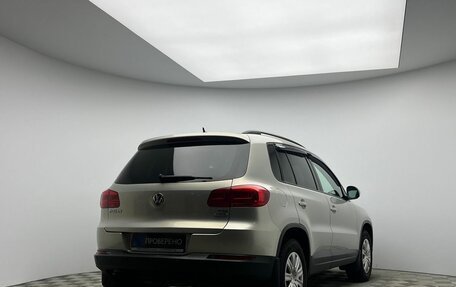Volkswagen Tiguan I, 2015 год, 1 430 000 рублей, 5 фотография