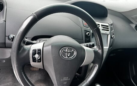 Toyota Yaris III рестайлинг, 2008 год, 550 000 рублей, 11 фотография