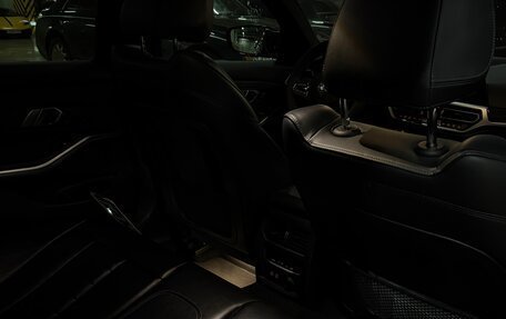 BMW 3 серия, 2019 год, 3 700 000 рублей, 14 фотография