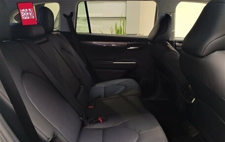 Toyota Highlander, 2025 год, 5 990 000 рублей, 21 фотография