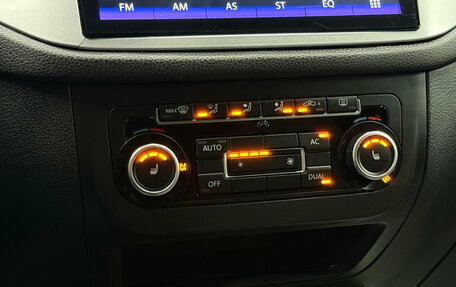 Volkswagen Tiguan I, 2011 год, 950 000 рублей, 14 фотография