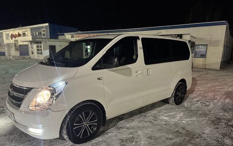 Hyundai Grand Starex Grand Starex I рестайлинг 2, 2010 год, 1 280 000 рублей, 14 фотография