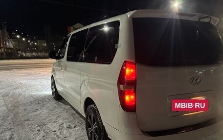 Hyundai Grand Starex Grand Starex I рестайлинг 2, 2010 год, 1 280 000 рублей, 8 фотография