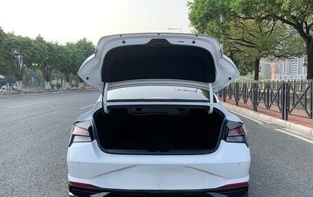 Hyundai Elantra, 2022 год, 2 125 000 рублей, 6 фотография