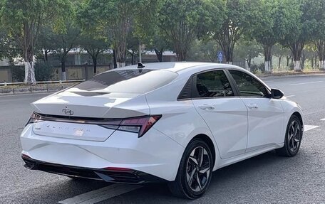 Hyundai Elantra, 2022 год, 2 125 000 рублей, 8 фотография