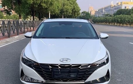 Hyundai Elantra, 2022 год, 2 125 000 рублей, 7 фотография