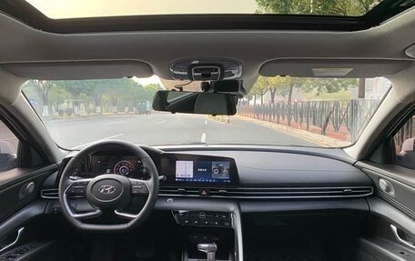 Hyundai Elantra, 2022 год, 2 125 000 рублей, 5 фотография