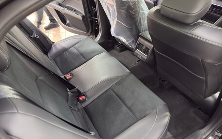 Toyota Camry, 2025 год, 4 370 000 рублей, 28 фотография