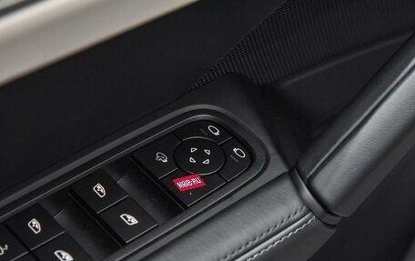 Porsche Cayenne III, 2025 год, 16 065 000 рублей, 17 фотография