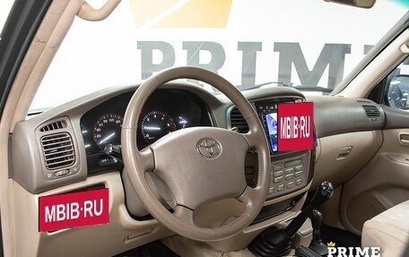 Toyota Land Cruiser 100 рестайлинг 2, 2007 год, 1 699 000 рублей, 9 фотография