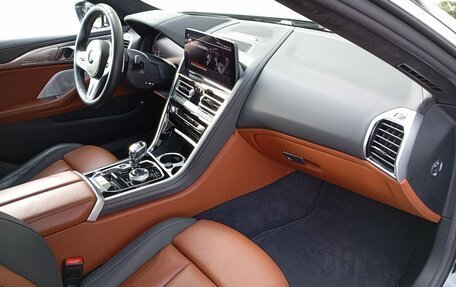 BMW 8 серия, 2023 год, 13 490 000 рублей, 12 фотография