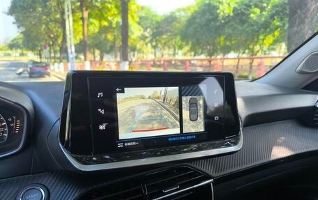 Peugeot 2008 II, 2023 год, 1 270 000 рублей, 12 фотография