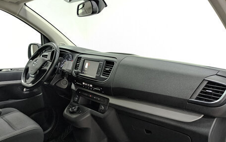 Opel Zafira Life I, 2021 год, 4 145 000 рублей, 13 фотография