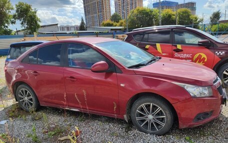 Chevrolet Cruze II, 2010 год, 446 500 рублей, 4 фотография