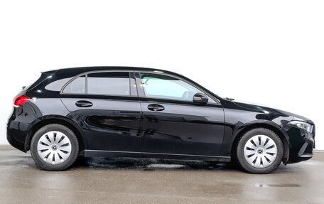 Mercedes-Benz A-Класс, 2018 год, 2 500 000 рублей, 4 фотография