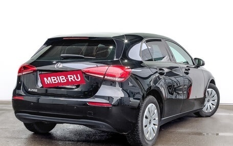 Mercedes-Benz A-Класс, 2018 год, 2 500 000 рублей, 5 фотография