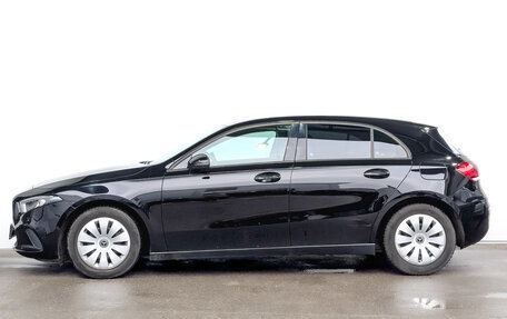Mercedes-Benz A-Класс, 2018 год, 2 500 000 рублей, 8 фотография