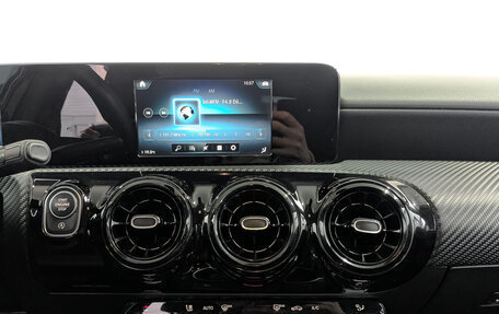 Mercedes-Benz A-Класс, 2018 год, 2 500 000 рублей, 17 фотография